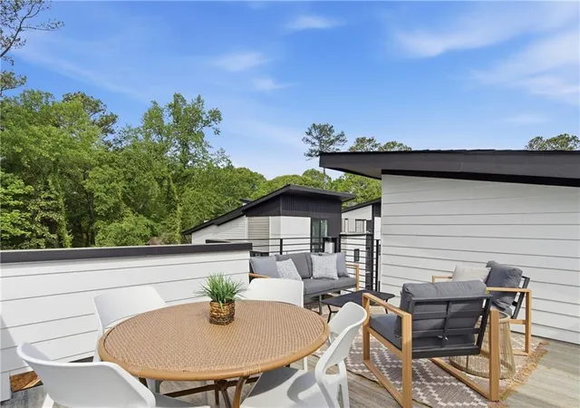 Homes for sale in Atlanta, GA | 1190 Penny Ln, Atlanta, GA 30324 | MLS# 7803123