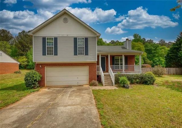 Homes for sale in Statham, GA | 1916 Brenda St, Statham, GA 30666 | MLS# 7755109
