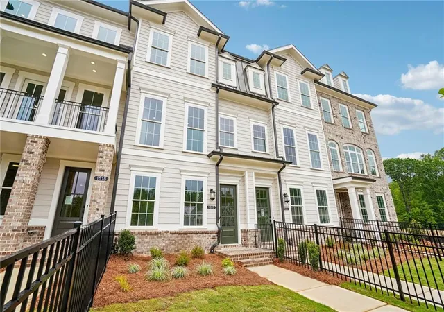 3rd image of 1504 Westend Wy #330, Cumming, GA 30041 | MLS# 7762641