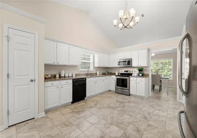 Photo 3 of Single family home for sale at 4011 Lafayette Wy, Loganville, GA 30052 | MLS# 7828369 | Listing updated on 2026-09-14