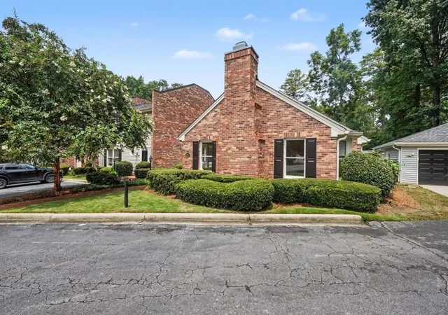 2nd image of 1527 September Chase, Decatur, GA 30033 | MLS# 7812147