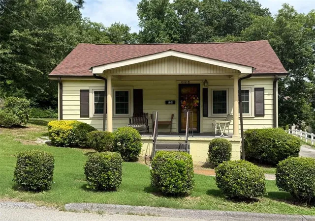 Photo 2 of Single family home for sale at 954 Bryant St, Conyers, GA 30012 | MLS# 7794303 | Listing updated on 2026-06-25