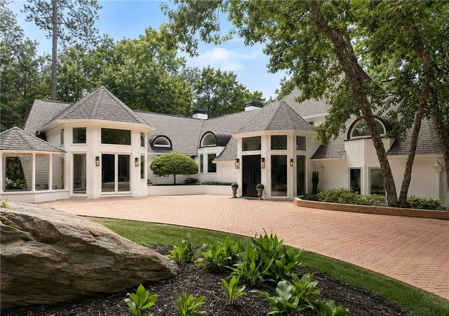 Photo 1 of Sale Pending at 3906 Paces Fry Rd Nw, Atlanta, GA 30327 | MLS# 7810432 | Listing updated on 2026-09-29