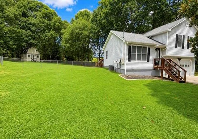 Photo 3 of Single family home for sale at 12 Fairfield Ct Sw, Cartersville, GA 30120 | MLS# 7801301 | Listing updated on 2026-09-12