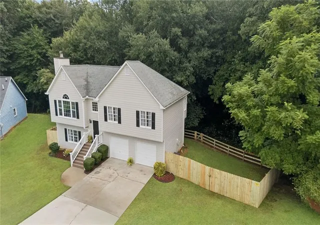 Photo 3 of Single family home for sale at 3096 Woodcrest Way, Powder Springs, GA 30127 | MLS# 7777618 | Listing updated on 2026-09-13