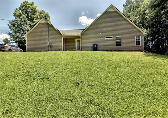 Photo 3 of Single family home for sale at 5613 Highway 81 E, Mcdonough, GA 30252 | MLS# 7818843 | Listing updated on 2026-09-18