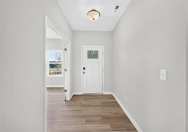 Photo 4 of Single family home for sale at 120 Summerfield Pl Dr, Carrollton, GA 30117 | MLS# 7754051 | Listing updated on 2026-10-07