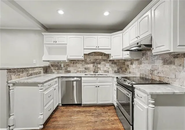 Photo 3 of Single family home for sale at 1545 Old Spring House Ln, Atlanta, GA 30338 | MLS# 7829246 | Listing updated on 2026-09-01