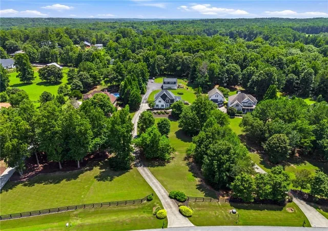 Photo 2 of Single family home for sale at 124 Savanna Ests Dr, Canton, GA 30115 | MLS# 7819126 | Listing updated on 2026-08-19