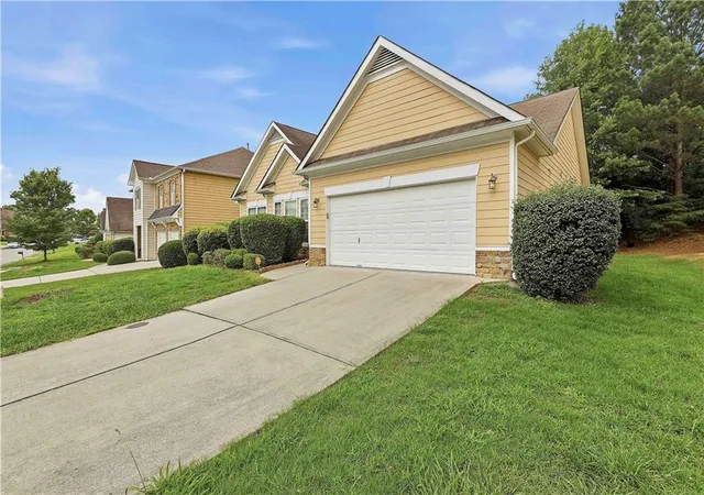 Photo 3 of Single family home for sale at 7373 Gossamer St, Union City, GA 30291 | MLS# 7791479 | Listing updated on 2026-10-16