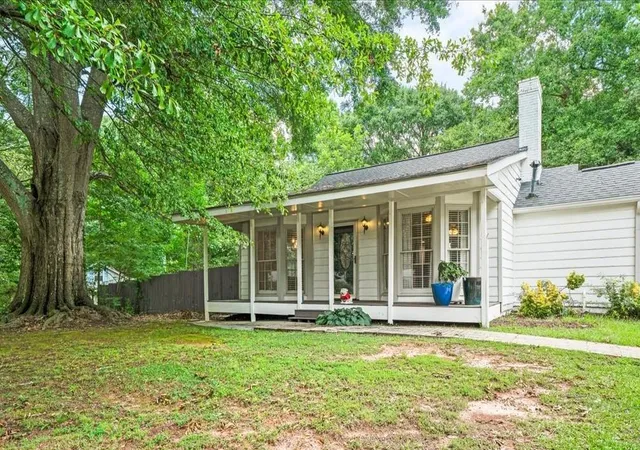 2nd image of 1661 Hudson Rd, Decatur, GA 30033 | MLS# 7759483