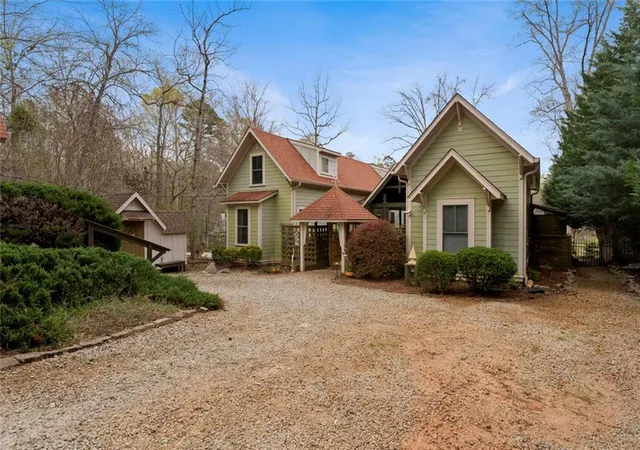 Homes for sale in Eatonton, GA | 243 Bluegill Rd, Eatonton, GA 30655 | MLS# 7801432