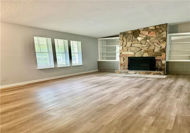 Photo 2 of Sale Pending at 1984 Cheatham Woods Dr Sw, Marietta, GA 30008 | MLS# 7813858 | Listing updated on 2026-10-08
