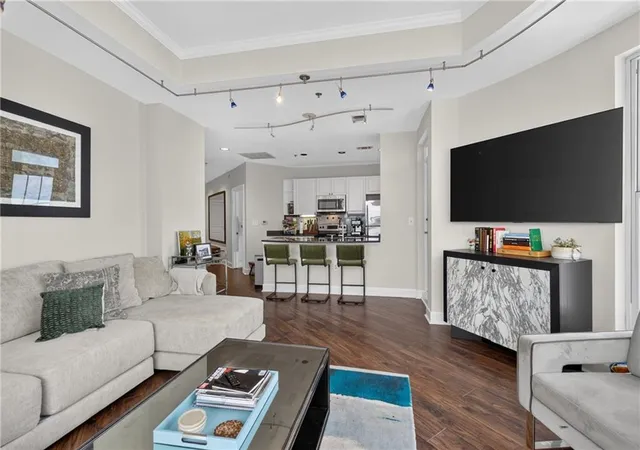 Photo 4 of Condo for sale at 325 E Paces Fry Rd NE #1702, Atlanta, GA 30305 | MLS# 7823994 | Listing updated on 2026-09-10