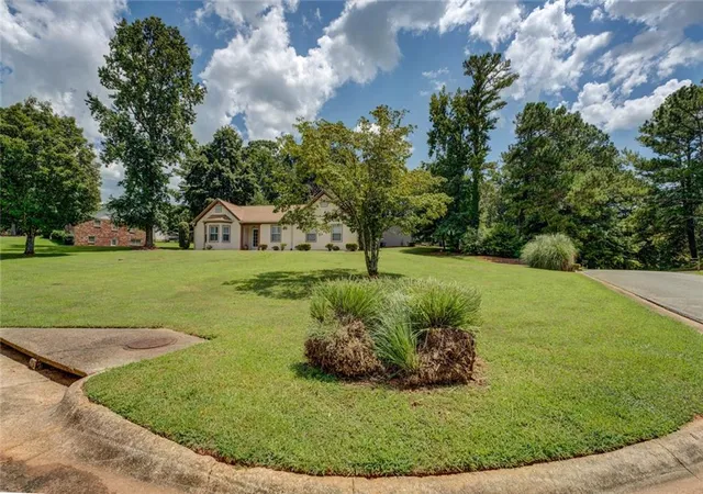 Photo 3 of Sale Pending at 4938 Lake Forest Dr, Conyers, GA 30094 | MLS# 7778892 | Listing updated on 2026-09-25