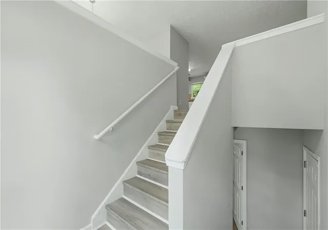 3rd image of 10879 Morning Dove Dr, Hampton, GA 30228 | MLS# 7803509