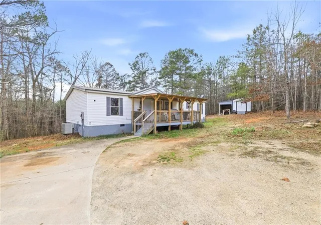 Homes for sale in Lula, GA | 6739 Victoria Ln, Lula, GA 30554 | MLS# 7729972