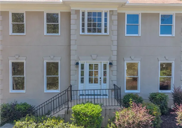 Photo 2 of Single family home for sale at 3601 Hampstead Ln Ne, Roswell, GA 30075 | MLS# 7827935 | Listing updated on 2026-09-04