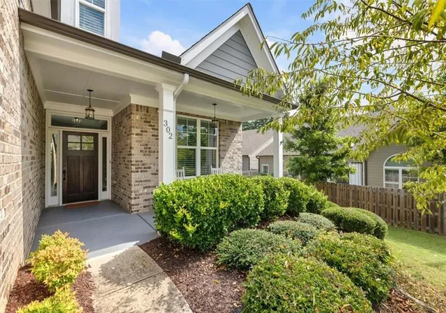 Photo 3 of Single family home for sale at 302 Derrymore Dr, Woodstock, GA 30188 | MLS# 7816447 | Listing updated on 2026-09-19