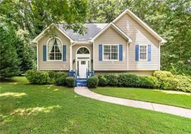 2nd image of 7825 Silversmith Ct, Cumming, GA 30028 | MLS# 7772855