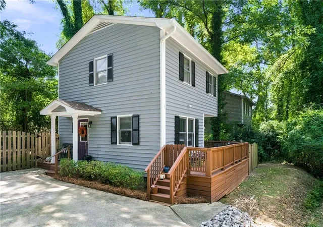 Photo 2 of Single family home for sale at 119 William Dr, Athens, GA 30606 | MLS# 7828865 | Listing updated on 2026-08-29