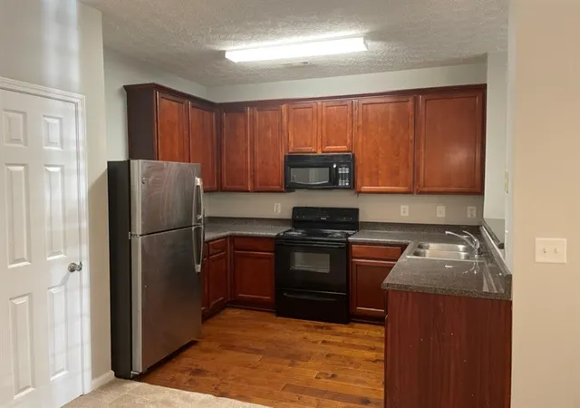 2nd image of 4283 High Park Ln #10, Atlanta, GA 30344 | MLS# 7779988
