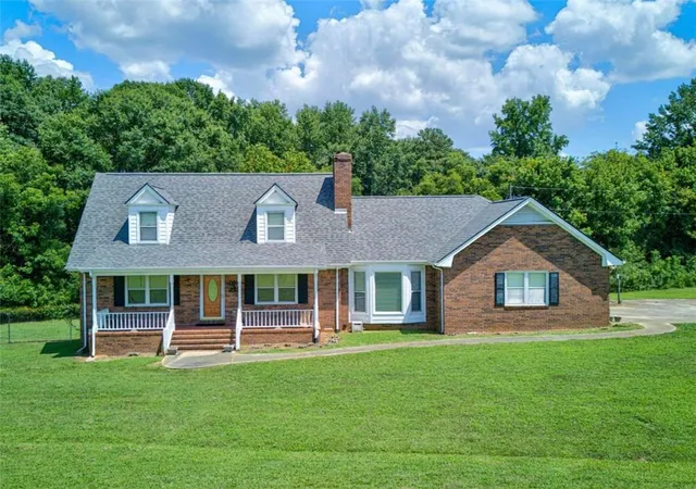 Photo 2 of Sale Pending at 114 Marlow Rd, Maysville, GA 30558 | MLS# 7809495 | Listing updated on 2026-09-26