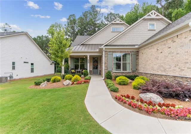 2nd image of 105 Summerlin Dr, Canton, GA 30115 | MLS# 7734520