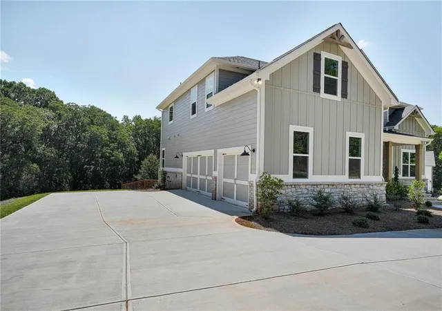 Photo 2 of Single family home for sale at 290 Races Rd, Hoschton, GA 30548 | MLS# 7827334 | Listing updated on 2026-09-13