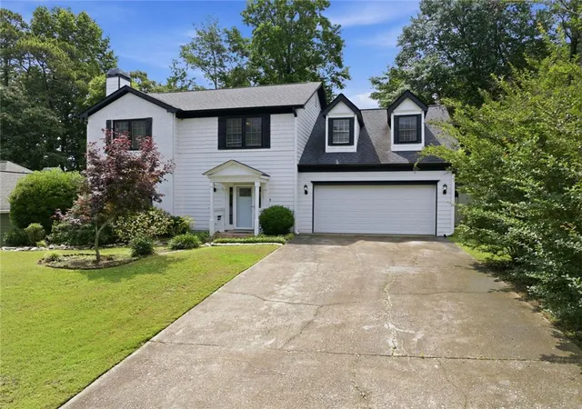 2nd image of 310 Crescentview Ct, Lawrenceville, GA 30044 | MLS# 7777824