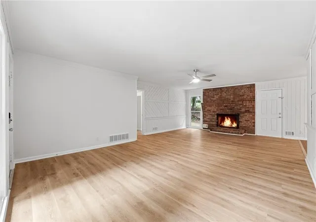 Photo 4 of Single family home for sale at 1250 Allendale Dr, Cumming, GA 30041 | MLS# 7766763 | Listing updated on 2026-07-16