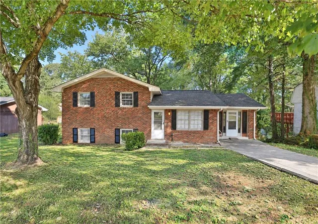 Photo 1 of Single family home for sale at 6370 Maddox Rd, Morrow, GA 30260 | MLS# 7854825 | Listing updated on 2026-10-17