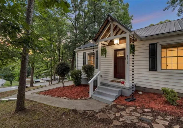 1st image of 1396 Enota Ave Ne, Gainesville, GA 30501 | MLS# 7803292