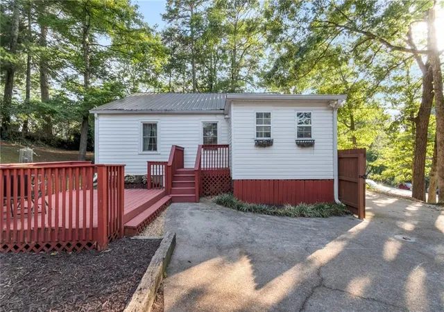 23rd image of 1396 Enota Ave Ne, Gainesville, GA 30501 | MLS# 7803292