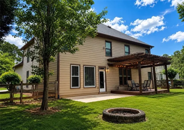 Photo 2 of Single family home for sale at 676 Bentleaf Dr, Dallas, GA 30132 | MLS# 7768397 | Listing updated on 2026-09-14