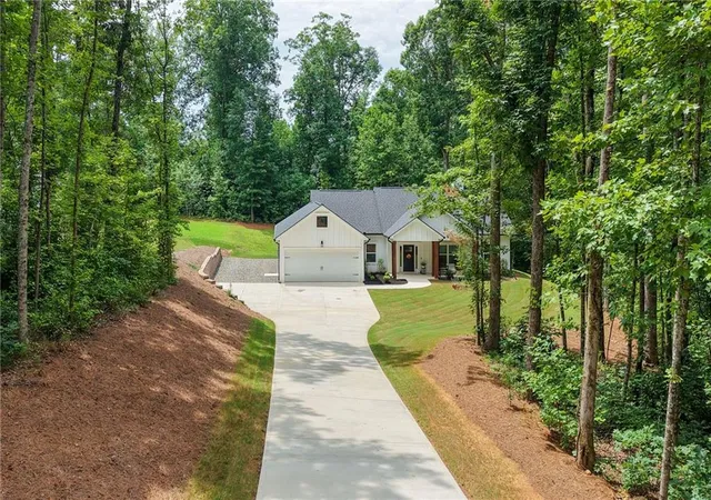 Photo 2 of Sale Pending at 965 Xrds Church Rd, Rockmart, GA 30153 | MLS# 7810073 | Listing updated on 2026-09-15