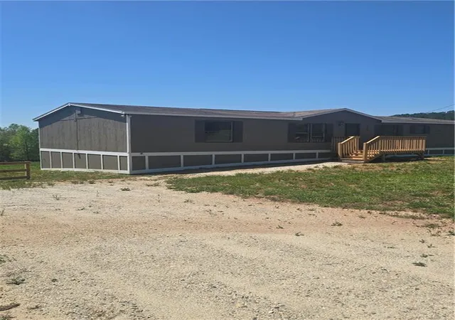 2nd image of 2525 Rock Pillar Rd, Carnesville, GA 30521 | MLS# 7808913