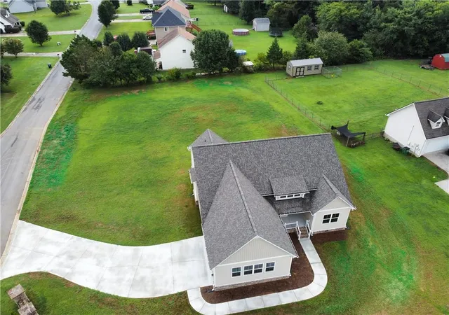2nd image of 113 Mill Stone Ln Se, Calhoun, GA 30701 | MLS# 7771945