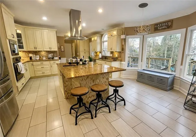 Photo 4 of Single family home for sale at 4511 Verdant Woods Ct, Powder Springs, GA 30127 | MLS# 7788813 | Listing updated on 2026-10-09