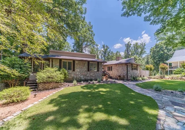 Photo 2 of Single family home for sale at 45 Lakepoint Dr, Dawsonville, GA 30534 | MLS# 7787607 | Listing updated on 2026-08-18