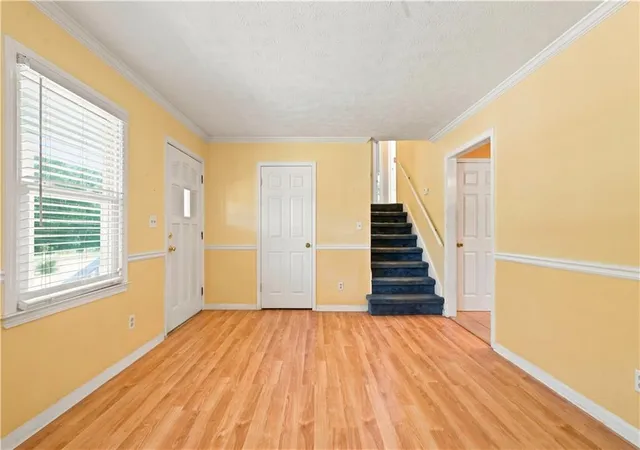 3rd image of 372 Plantation Blvd, Lawrenceville, GA 30046 | MLS# 7788459