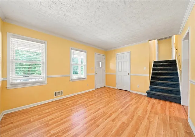 4th image of 372 Plantation Blvd, Lawrenceville, GA 30046 | MLS# 7788459