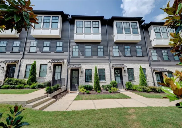 Photo 1 of Townhouse for sale at 6532 Beacon Dr, Sandy Springs, GA 30328 | MLS# 7799442 | Listing updated on 2026-09-14