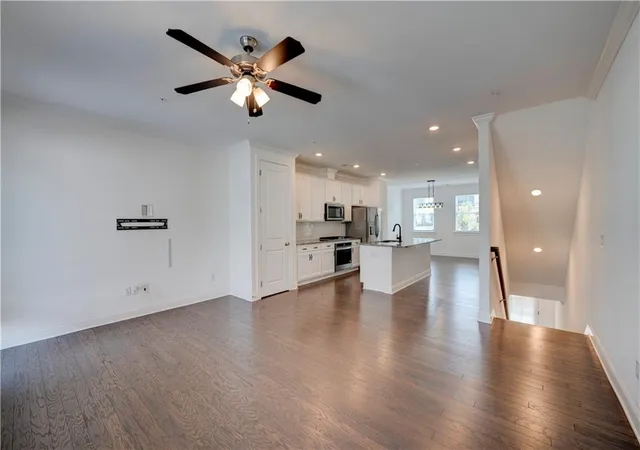 Photo 2 of Townhouse for sale at 6532 Beacon Dr, Sandy Springs, GA 30328 | MLS# 7799442 | Listing updated on 2026-09-14