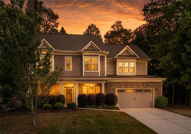 Homes for sale in Flowery Branch, GA | 5645 Pleasant Woods Dr, Flowery Branch, GA 30542 | MLS# 7778857