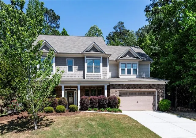 Homes for sale in Flowery Branch, GA | 5645 Pleasant Woods Dr, Flowery Branch, GA 30542 | MLS# 7778857