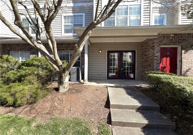 1st image of 2700 Pine Tree Rd Ne #3006, Atlanta, GA 30324 | MLS# 7722111