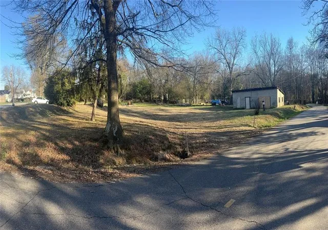 8th image of 857 College St, Royston, GA 30662 | MLS# 7728483