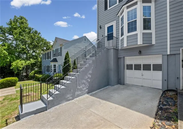 Photo 4 of Sale Pending at 138 Brg View Dr, Marietta, GA 30066 | MLS# 7821566 | Listing updated on 2026-09-05