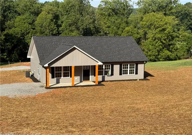 Photo 1 of Single family home for sale at 50 Charlies Way, Dahlonega, GA 30533 | MLS# 7827547 | Listing updated on 2026-10-29